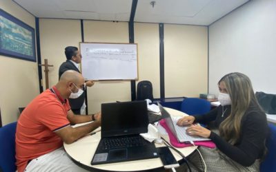 Asistencia técnica al Director ejecutivo y equipo de la asociación de municipios del Uraba Darien y Caribe ASOMUDACAR con el propósito de revisar estatutos y socializar el Decreto 1033 de 2021 para ayudar en su proceso de fortalecimiento y registro.