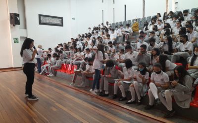 Estudiantes del grado 11 de la Institución Educativa CASD de Armenia, Implementación del Plan Nacional de Prevención #CEROCOMPLICIDADCONLATRATA – Capacitación sobre trata de personas.