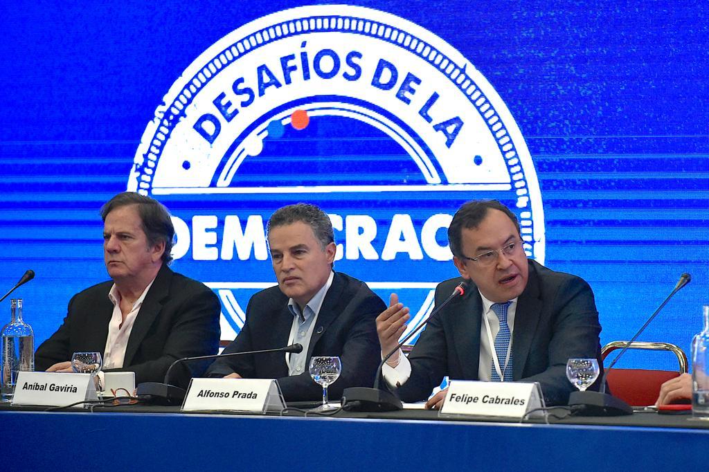 Mininterior en el Foro «Desafíos de la Democracia 2022»