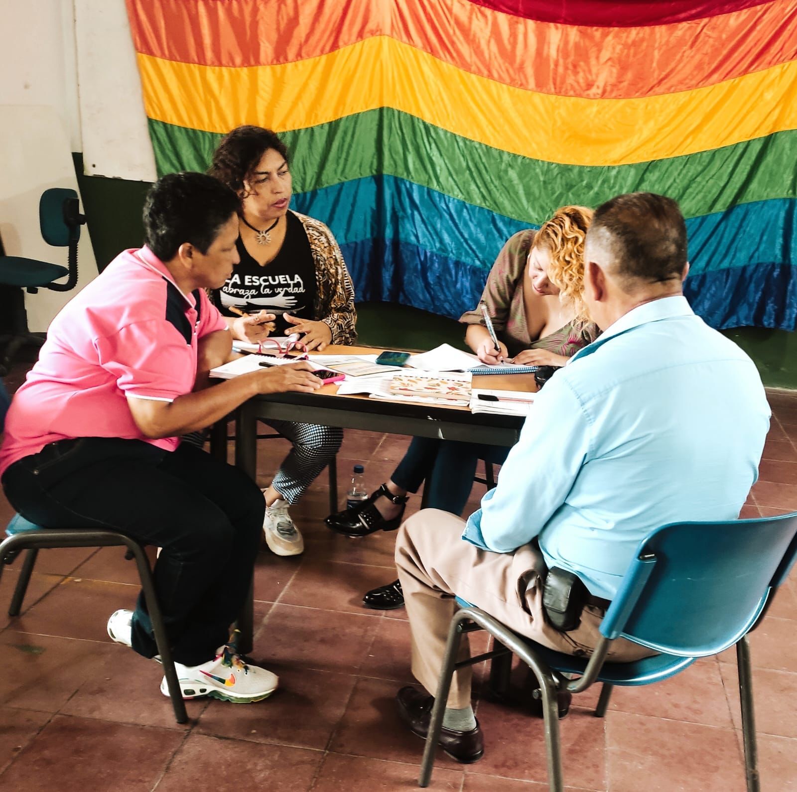Mininterior-se-reunió-con-organizaciones-sociales-LGBTIQ-de-la-ciudad-de-Cali