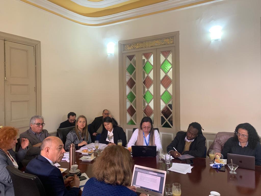 16 06 23 Gobierno instala mesa para garantizar derechos de comunidades de La Larga y Tumaradó en el Urabá En esta sesión de la Mesa de Articulación, según las competencias de las entidades participantes, se consolidó inicialmente un inventario de medidas, órdenes, recomendaciones y actuaciones administrativas a desarrollar en el marco de la comunidad y del territorio de esta región del Urabá.