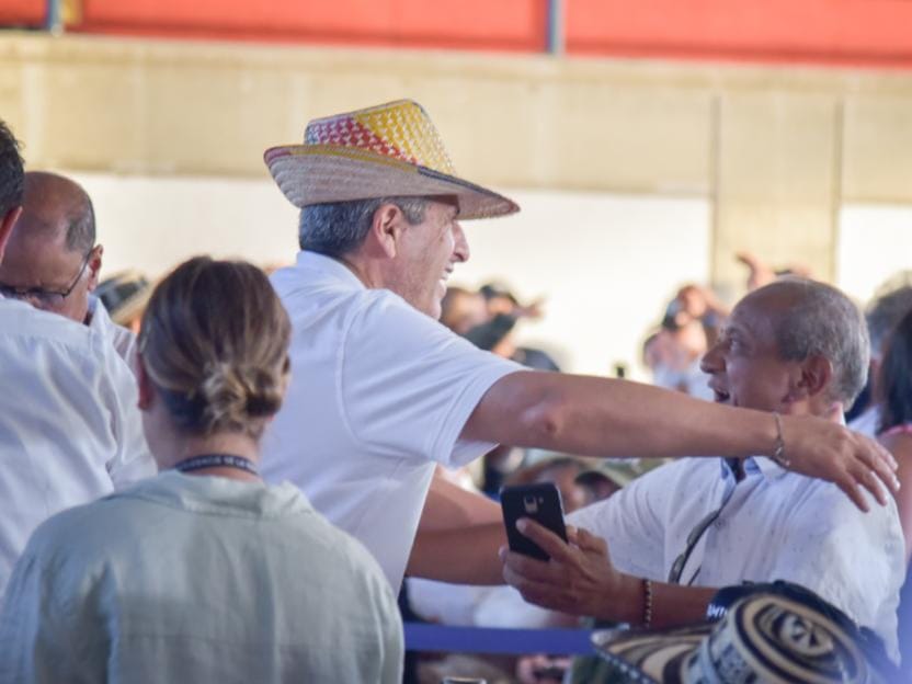 La-Guajira-ministro-Velasco Con un satisfactorio balance en materia de Diálogo Social y Participación Ciudadana culminó este sábado primero de julio la semana de Gobierno en La Guajira liderada por el presidente, Gustavo Petro; la vicepresidenta de la República, Francia Márquez y los miembros del gabinete ministerial.