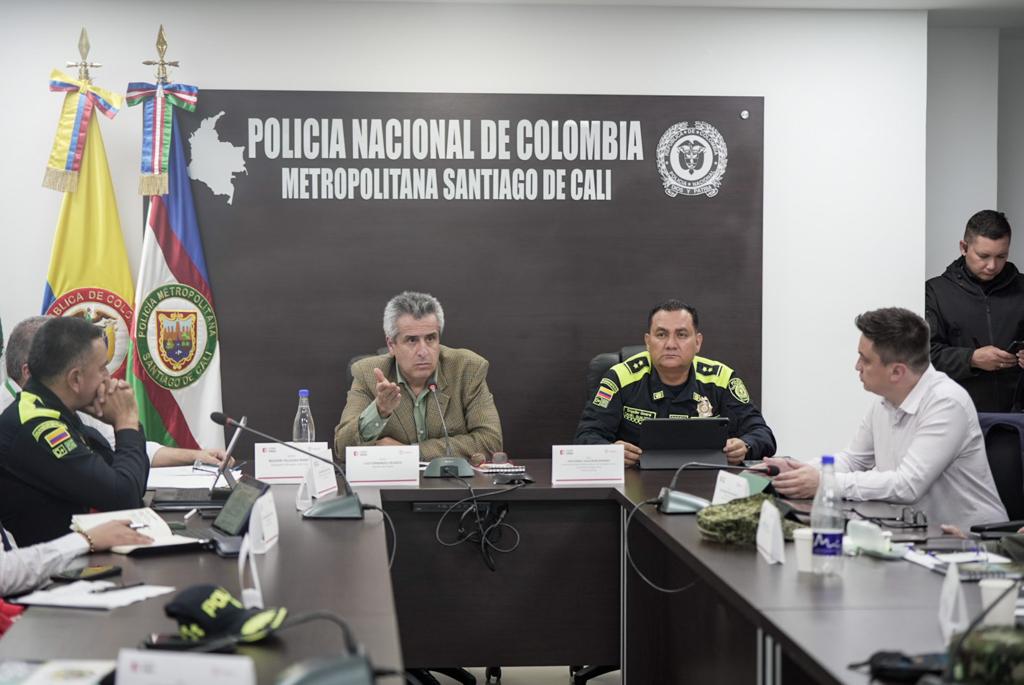 Más que una guerra de egos, lo que el país necesita es que todos cumplamos nuestras tareas Ministro Velasco tras PMU en Cali