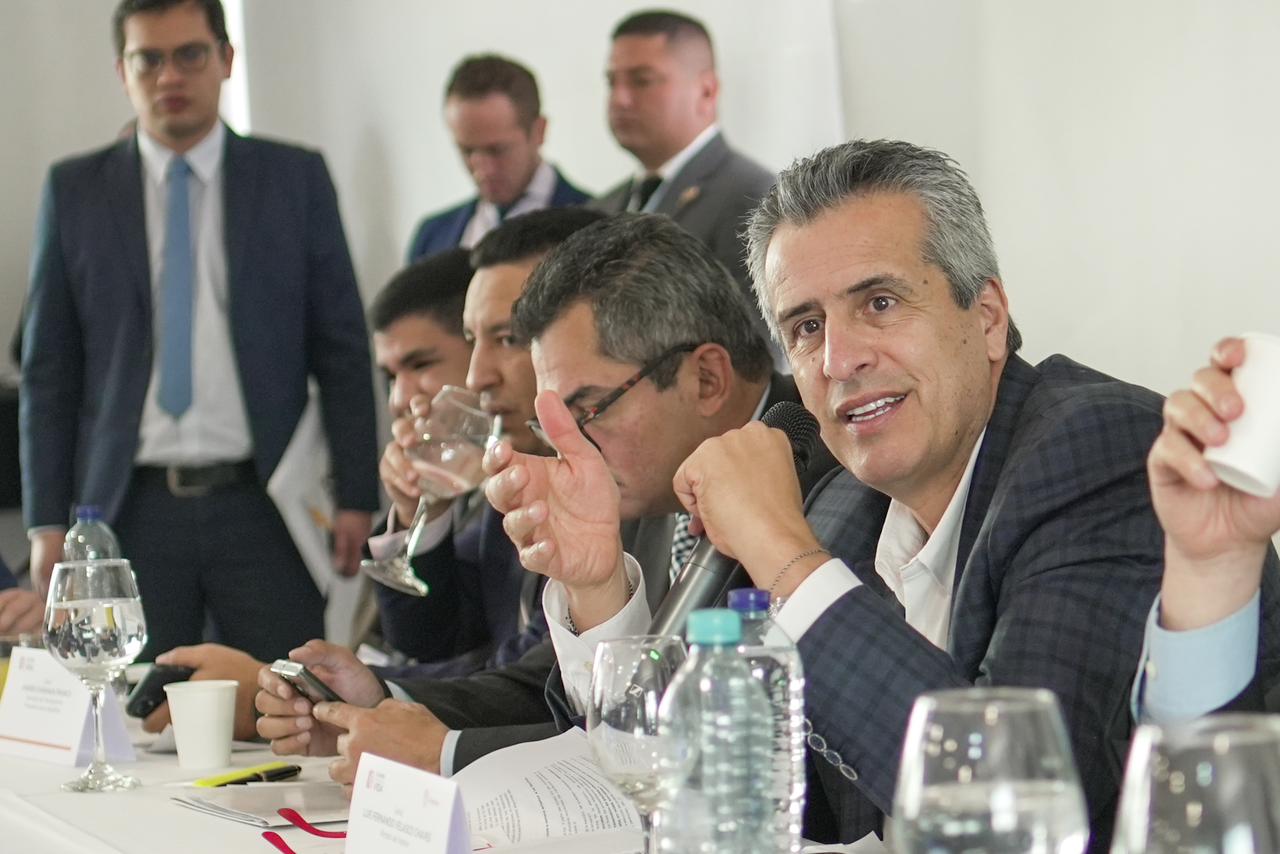Plan Democracia garantiza que no existan zonas vedadas para la Fuerza Pública Ministro Velasco al finalizar Comisión de Seguimiento Electoral