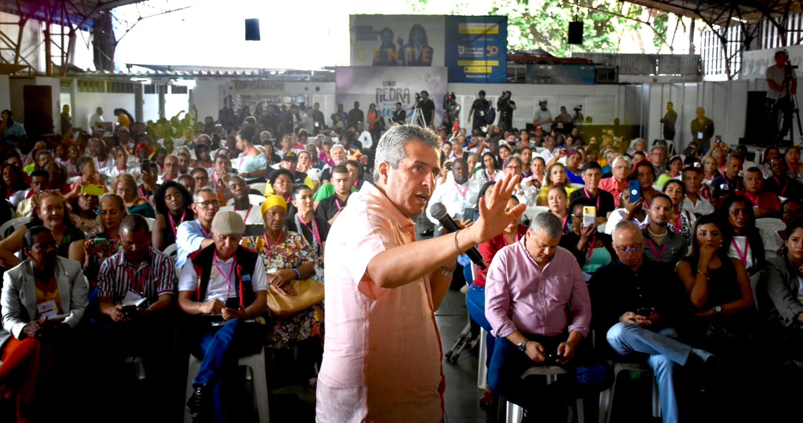10 12 23 Una fecha para pensar en un país sin violencia y sin discriminación Ministro Velasco sobre conmemoración de la Declaración Universal de los Derechos Humanos