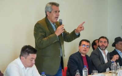 Ministro Velasco reafirma interés del Gobierno en desarrollar proyectos con organizaciones comunales para beneficio de sus habitantes y sus territorios
