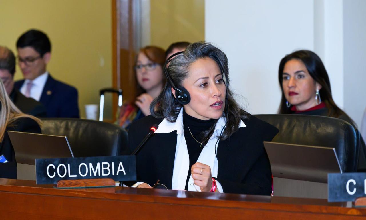 07 02 24 Gobierno colombiano hace llamado a países miembros de la OEA Durante la Séptima Reunión de Autoridades Nacionales en Materia de Trata de Personas de la OEA, el Ministerio del Interior destacó avances significativos y compromisos para reducir este flagelo.