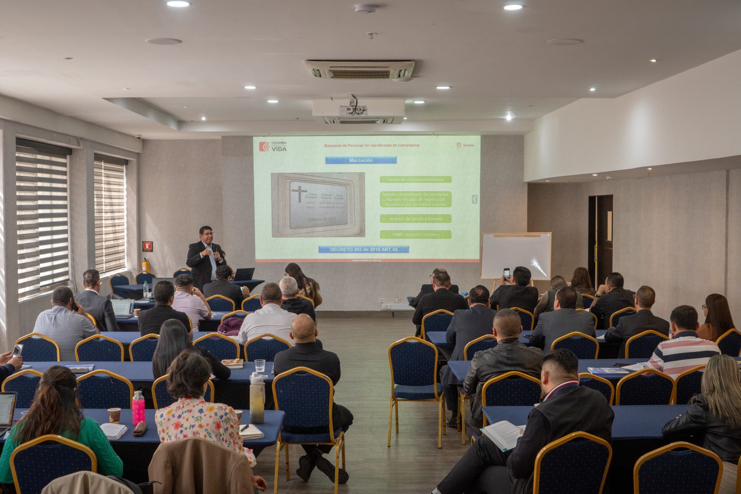 WhatsApp Image 2024-04-10 at 1.16.45 PM A través de la Dirección de Derechos Humanos del Ministerio del Interior se realizarán encuentros participativos para recoger aportes para construir la Política Pública de Intervención de Cementerios del Gobierno nacional.