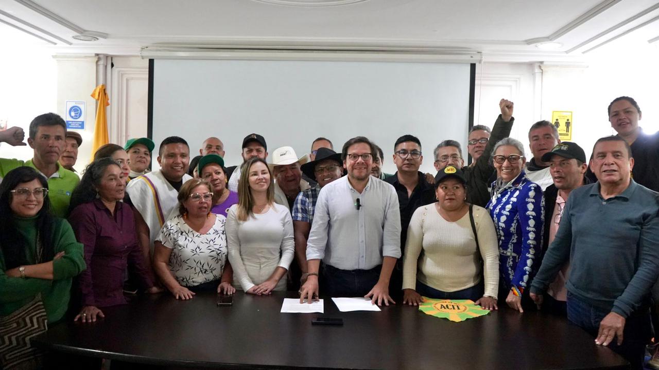 110724 Se levanta movilización social tras acuerdos entre el Gobierno Nacional y el campesinado colombiano Se levanta movilización social tras acuerdos entre el Gobierno Nacional y el campesinado colombiano