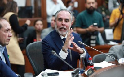 “Garantizamos que los recargos sean del 100 % en día festivo y que las horas nocturnas se paguen desde las 7 p. m.”: Armando Benedetti, ministro del Interior