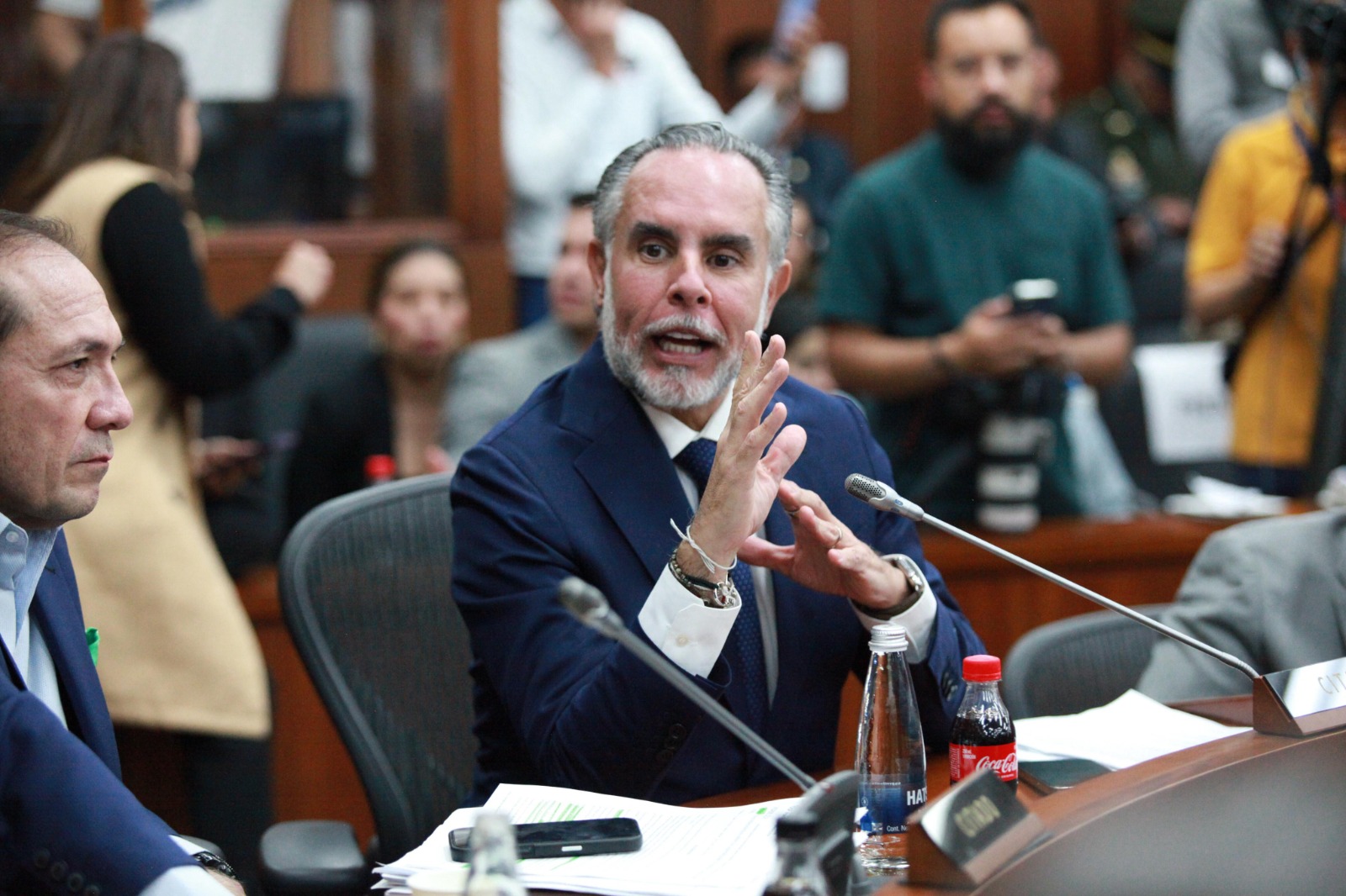 “Garantizamos que los recargos sean del 100 % en día festivo y que las horas nocturnas se paguen desde las 7 p. m.” Armando Benedetti, ministro del Interior El ministro del Interior celebró la aprobación de 14 artículos de la Reforma Laboral, impulsada por el Gobierno nacional, por parte de la Comisión Cuarta del Senado de la República.