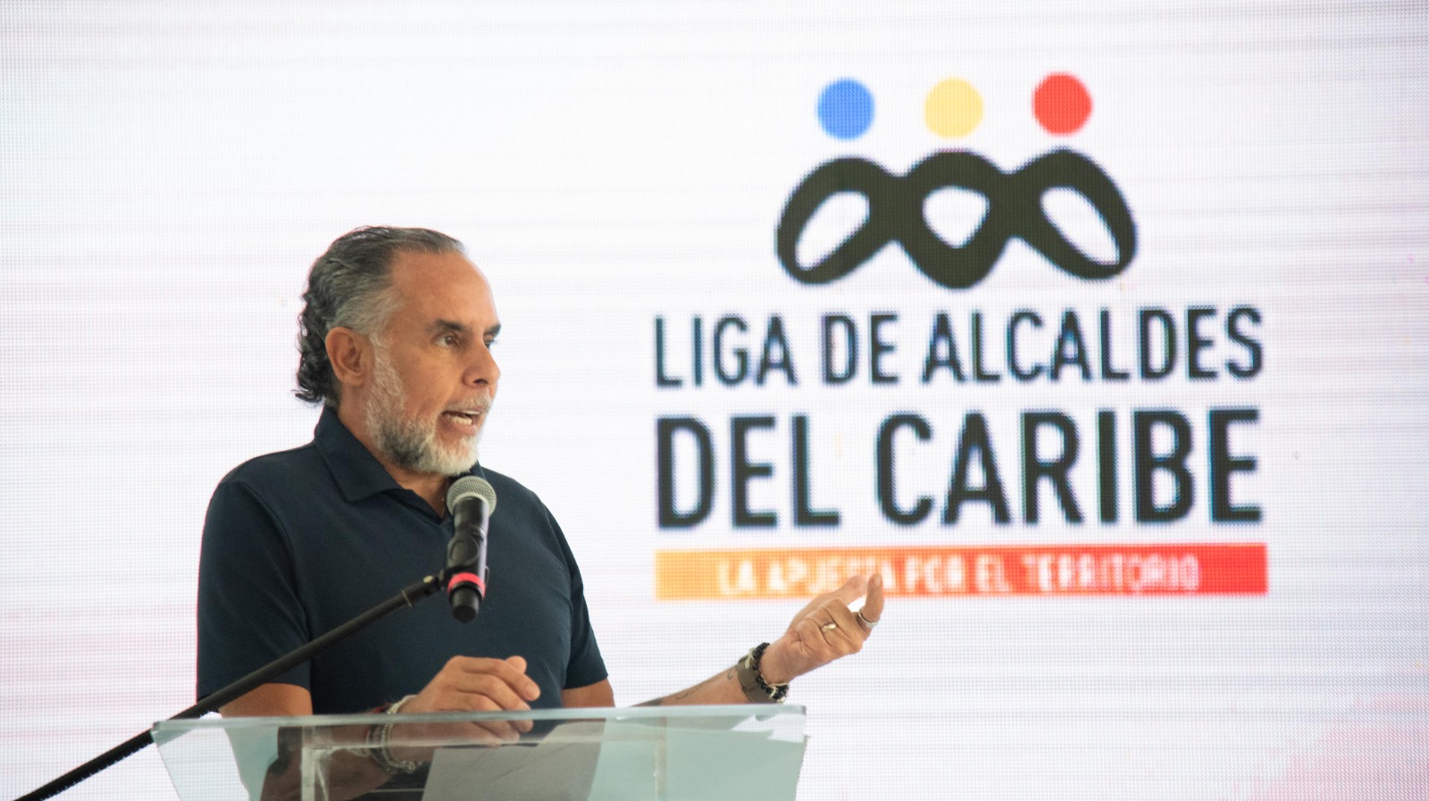 Región Caribe como entidad territorial, la apuesta de gobernantes del norte del país, respaldada por el ministro del Interior, Armando Benedetti El jefe de la cartera política insistió en que el país debe hacer un tránsito en la estructura territorial de esta zona del país para dejar de darle la espalda al mar.