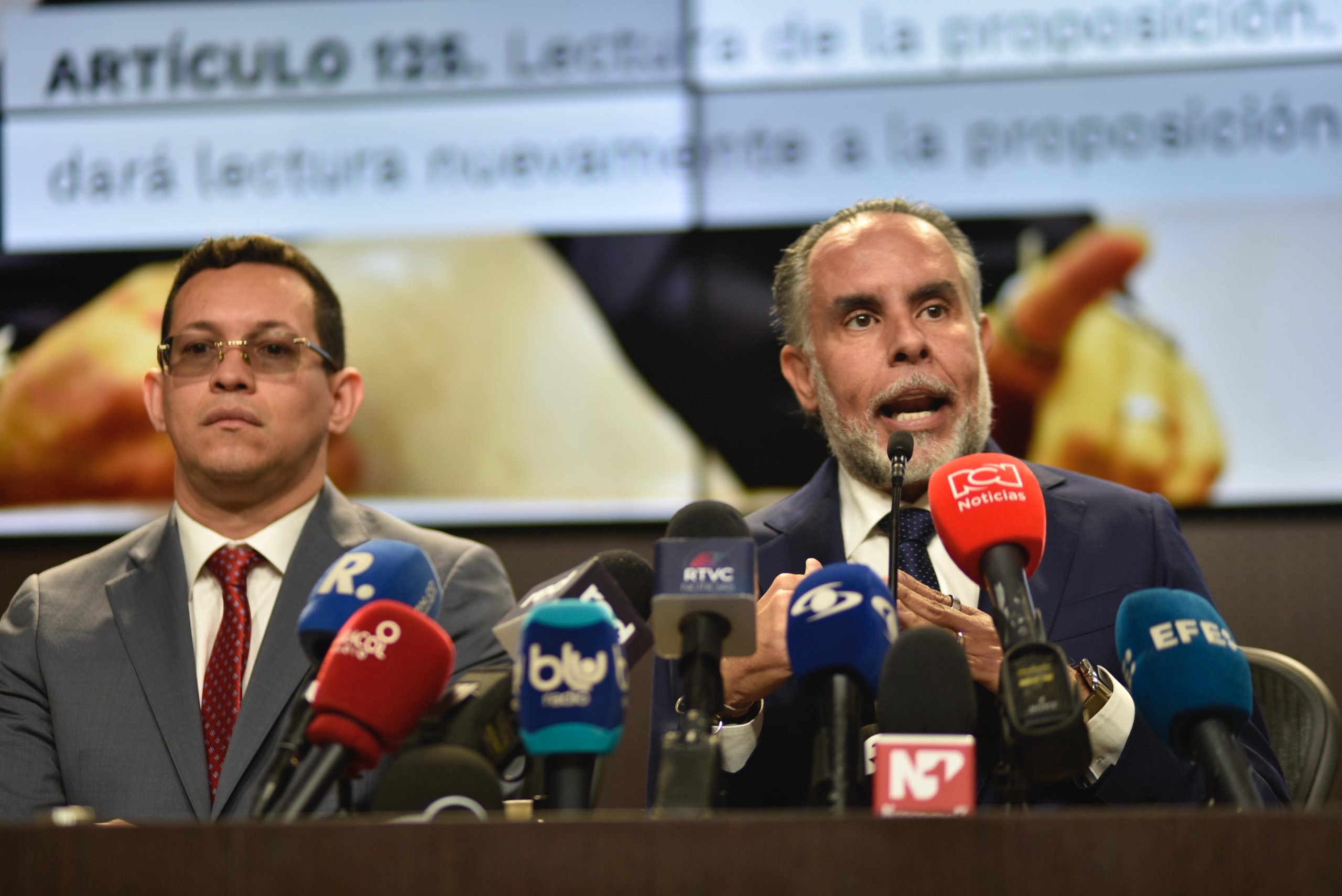 “Si de aquí al 1 de junio el Congreso no se pronuncia, el Gobierno convocará la Consulta Popular” Armando Benedetti, ministro del Interior El ministro del Interior aseguró que durante el trámite de la Consulta Popular se cometió un error por parte de la mesa directiva del Senado de la República.