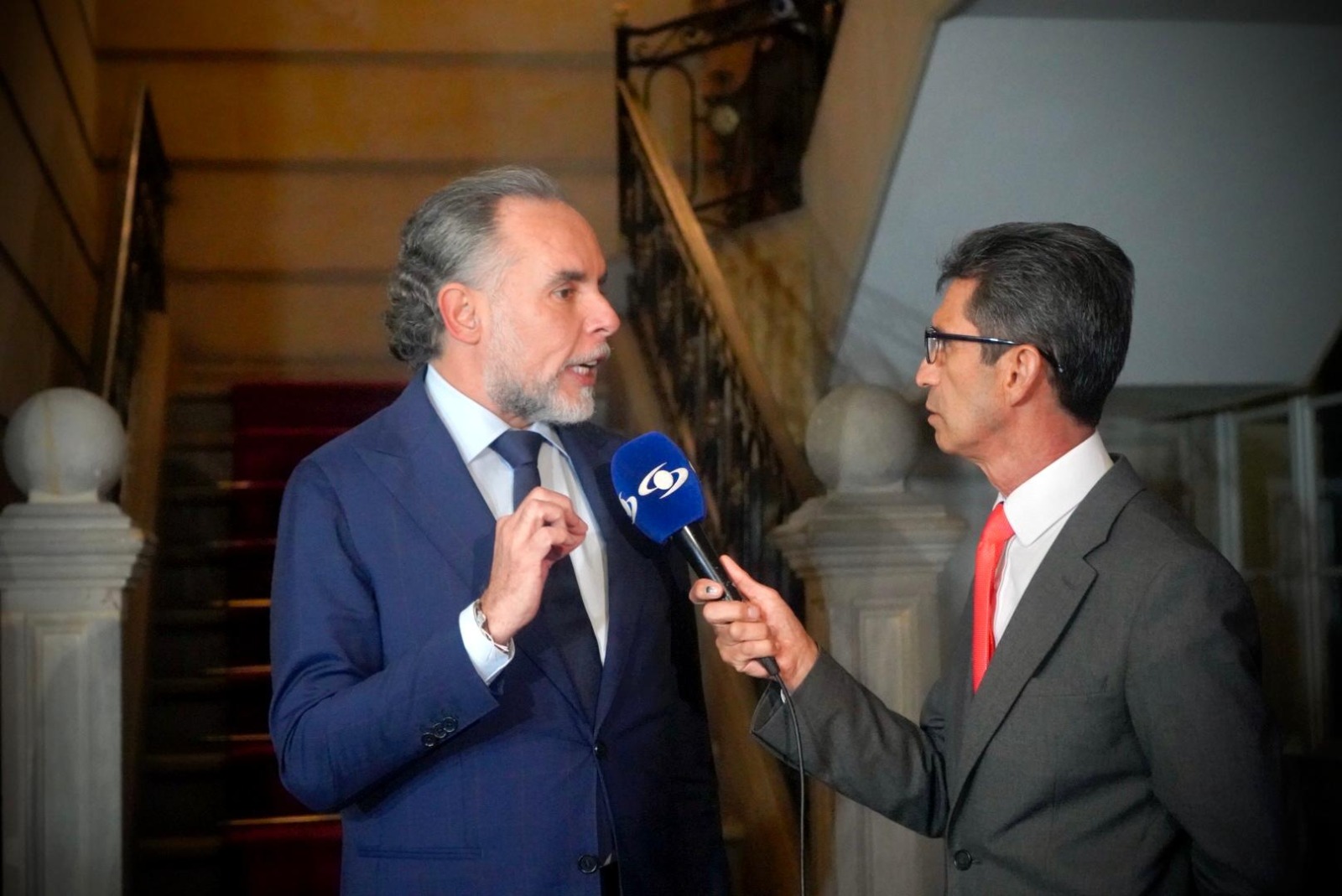 “Los trabajadores de Colombia merecen empleos dignos, no nos rendiremos ministro del Interior sobre la Consulta Popular El ministro del Interior, Armando Benedetti, reiteró que el Gobierno nacional se encuentra ultimando detalles del decreto que convocará oficialmente a la Consulta Popular.