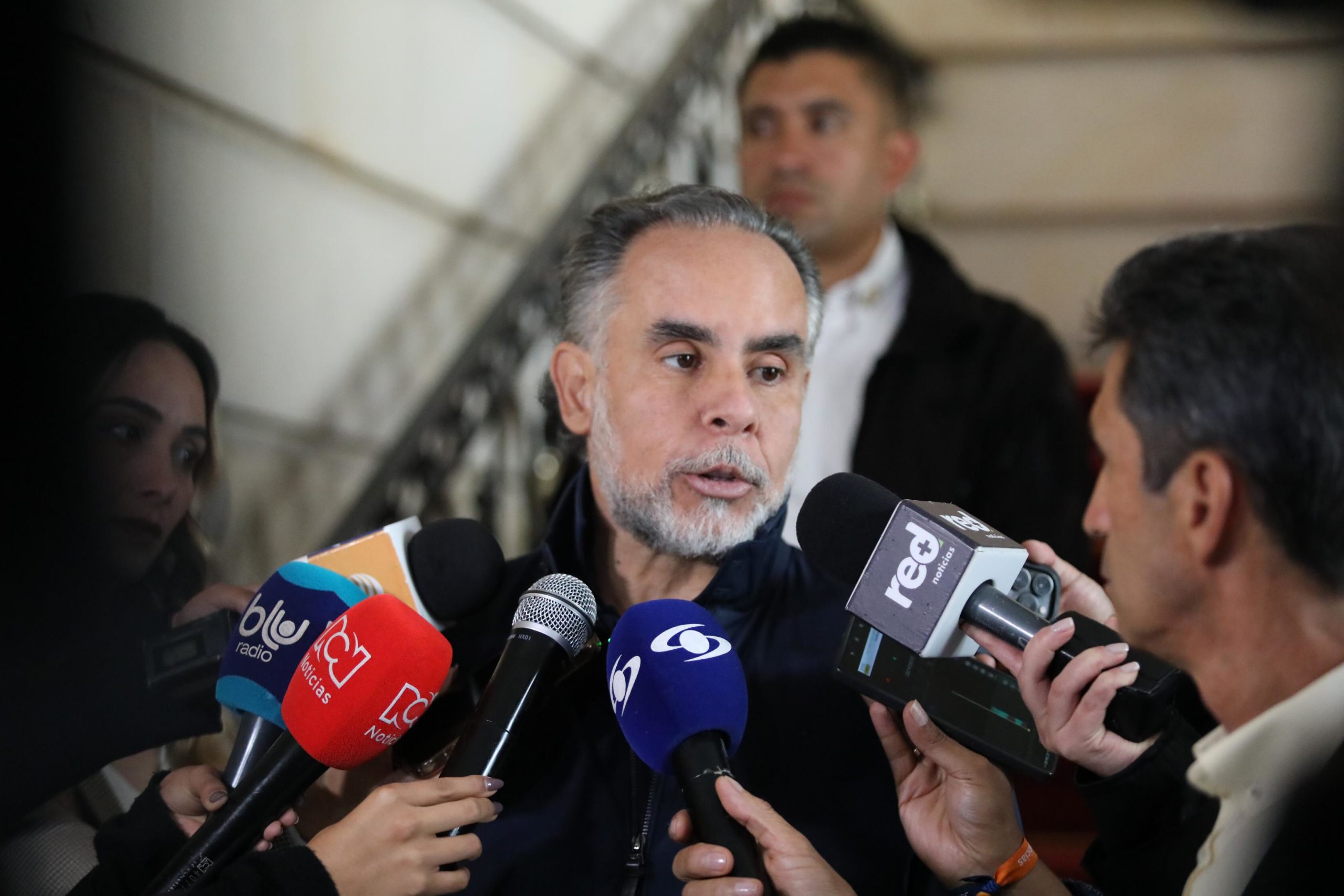 Ministro del Interior confirma que ya está listo el borrador del decreto de la Consulta Popular ¿Consulta o no? Todo depende de qué tan parecidos resulten los textos del Senado y la Cámara