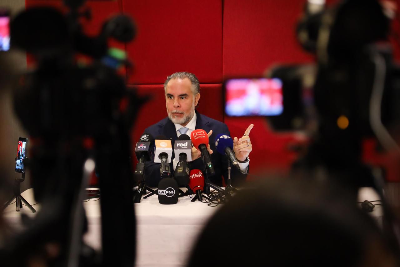 “El escrutinio electoral debe estar en manos del Estado” Armando Benedetti El ministro del Interior, Armando Benedetti, participó en la Comisión Nacional para la Coordinación y Seguimiento de los Procesos Electorales en la que se discutieron las garantías en materia tecnológica que brinda el proceso electoral.