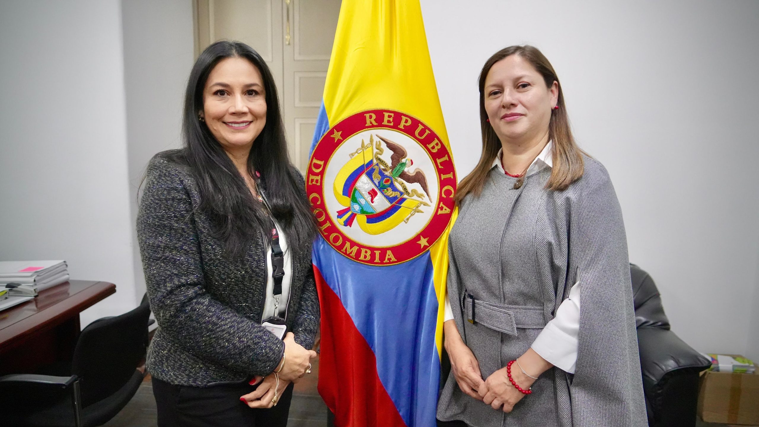 Se posesiona la nueva directora de Derechos Humanos del Ministerio del Interior (2) La abogada Jomary Ortegón Osorio ha trabajado en casos emblemáticos como el de la masacre de Mapiripán (2005) y la Masacre de Santo Domingo (2013), entre otros.