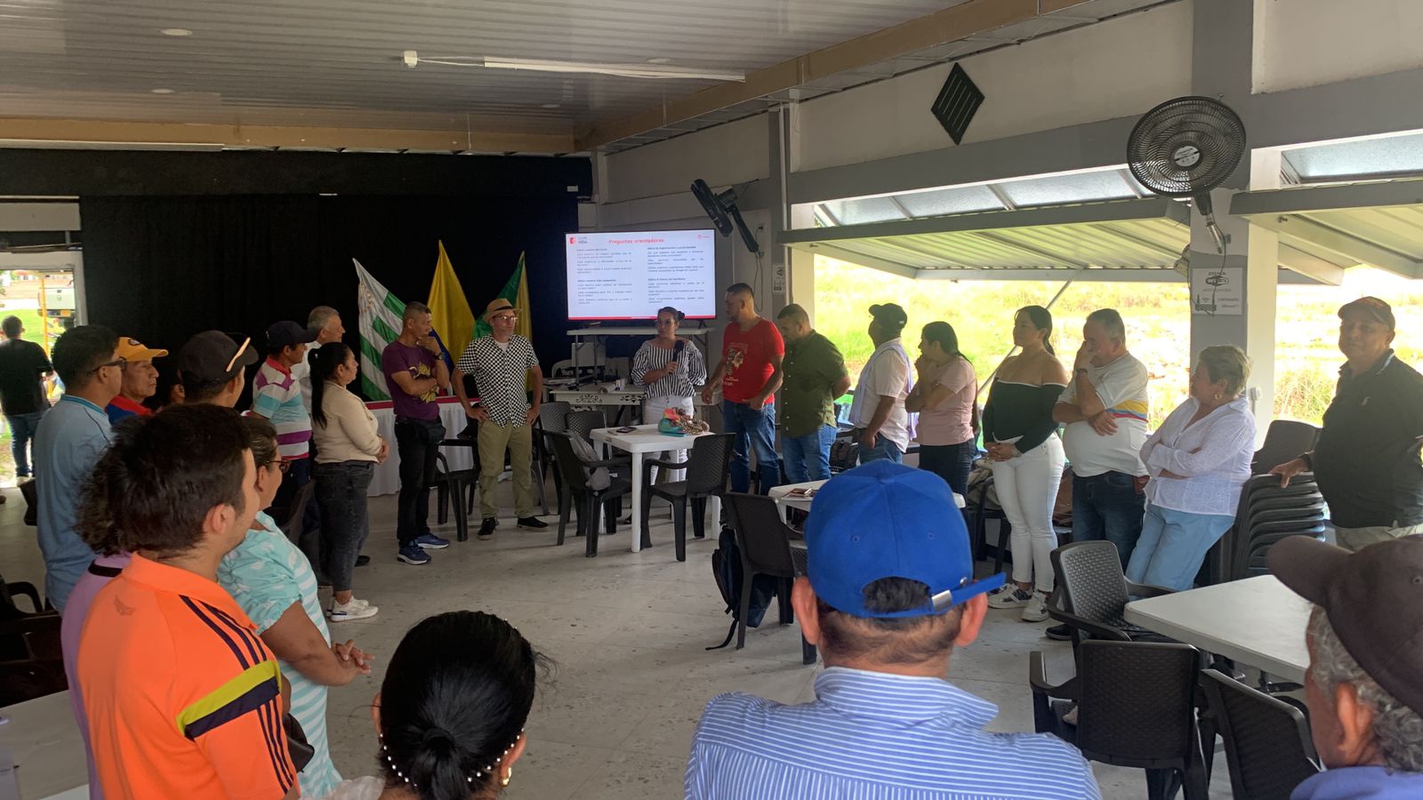 Ministerio del Interior impulsa iniciativas PDET en Caquetá Con acciones concretas en el territorio, el Ministerio del Interior fortalece el desarrollo y la paz en Caquetá, impulsando proyectos PDET que responden a las necesidades de las comunidades más afectadas por el conflicto.