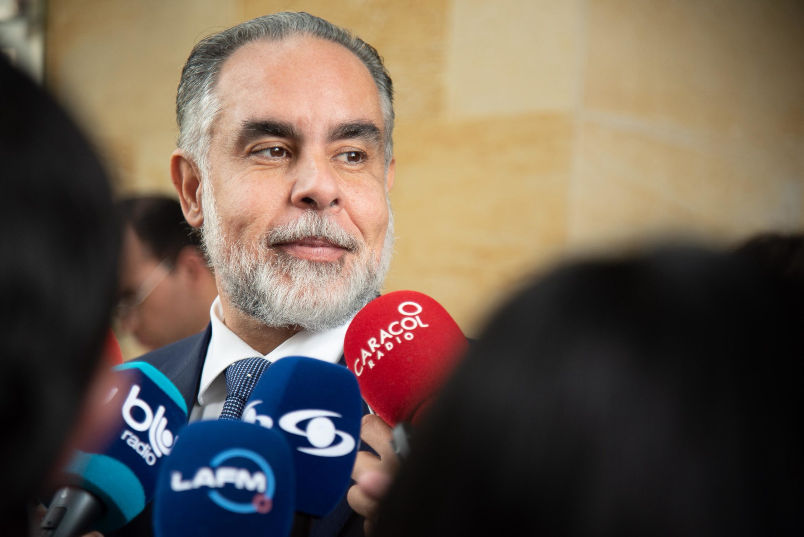 “No podemos repetir el hundimiento del presupuesto nacional” Benedetti El Gobierno nacional adelantó este lunes un encuentro con las comisiones económicas de Senado y Cámara para iniciar la discusión del proyecto de ley de Presupuesto General de la Nación para 2026.