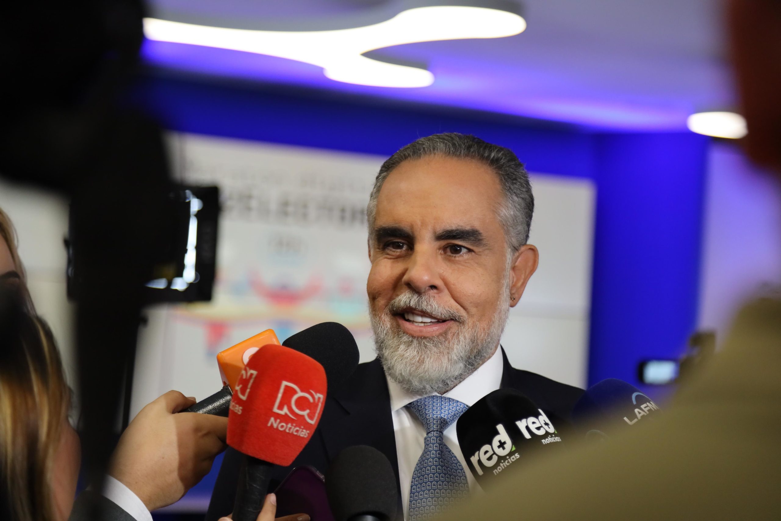 “Todo lo que se haga por la democracia, por consultar el pueblo, es lo que realmente se debe hacer”, ministro Benedetti La Registraduría Nacional del Estado Civil ha dado vía libre a la realización de la consulta, en un paso importante para fortalecer la democracia participativa en el país.