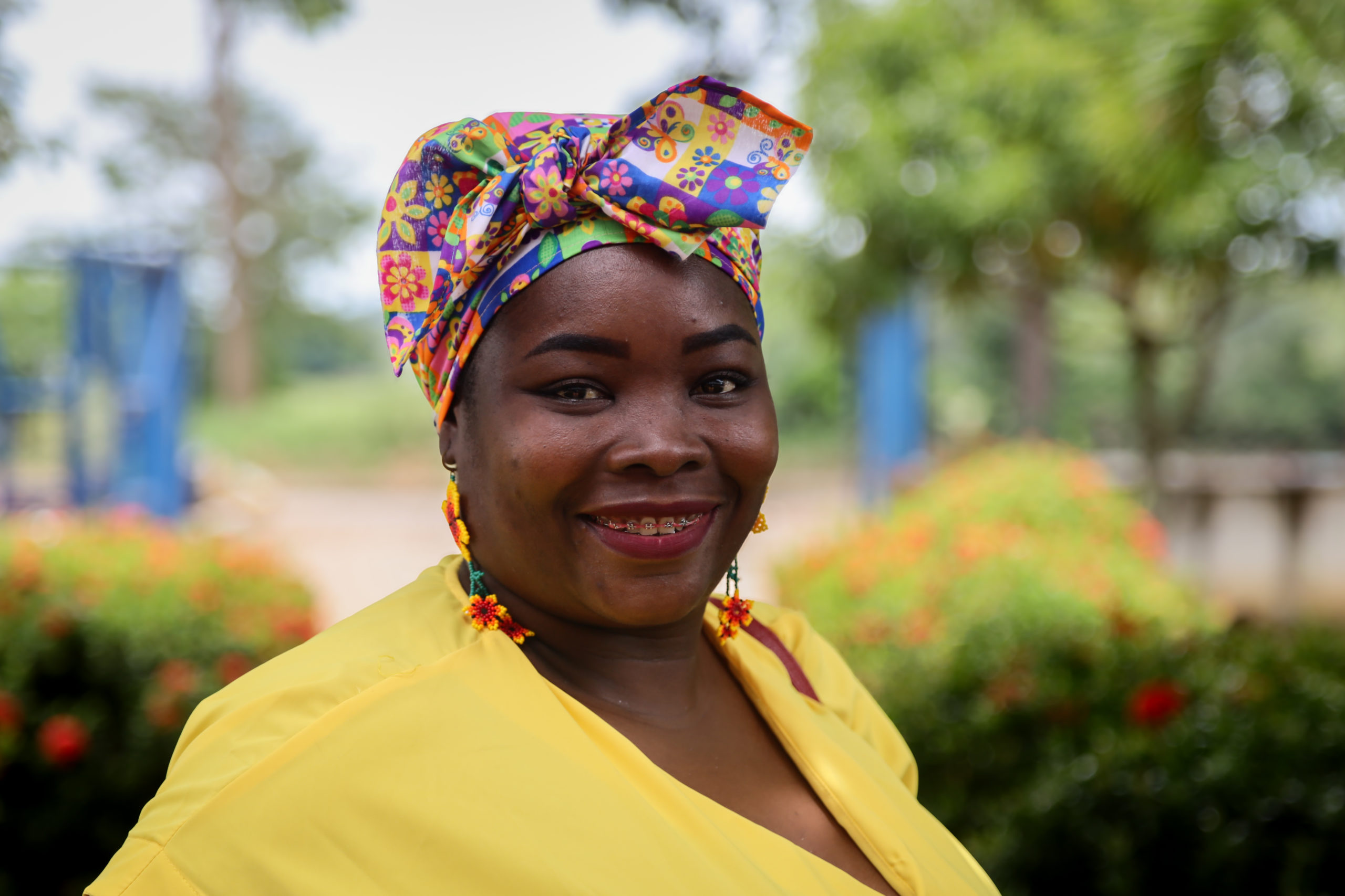 El Ministerio del Interior, en el marco de las elecciones de los Consejos Comunitarios y conforme al Decreto 1745 de 1995 compilado en el Decreto 1066 de 2015, desea expresar su profunda preocupación ante la injerencia de diversos actores y grupos armados en este proceso electoral. Esta intervención no solo es un atentado contra la autonomía de nuestros pueblos, sino que también constituye una violación flagrante del Convenio 169 de la OIT, de la Ley 70 de 1993 y del marco constitucional colombiano.