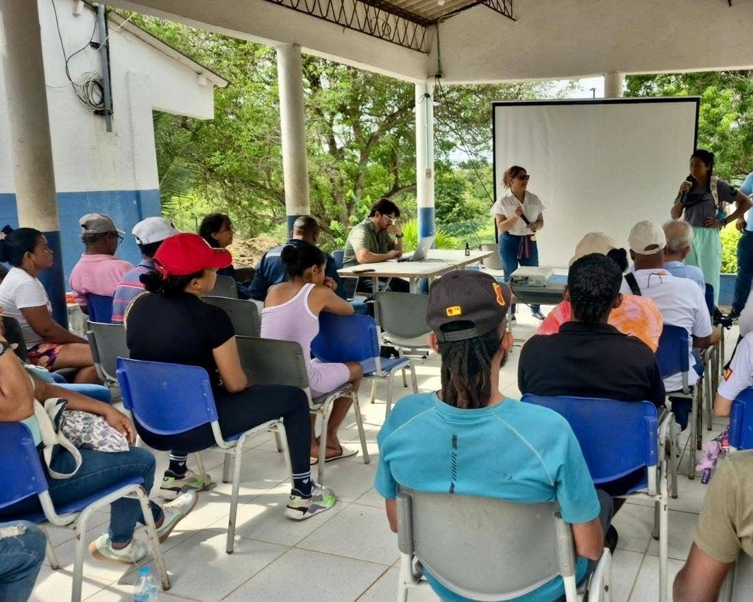 Dialogo con comunidades