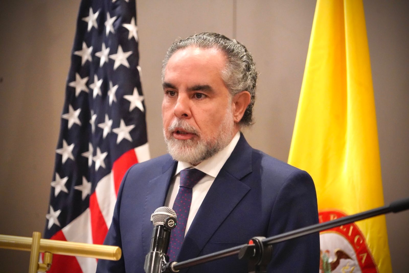 “El Gobierno no compite en las elecciones, las garantiza” Armando Benedetti El ministro del Interior, participó en el primer aniversario de la línea anticorrupción 157, una herramienta del Gobierno Nacional articulada junto a la oficina de las Naciones Unidas contra la Droga y el Delito y la embajada de los Estados Unidos en Colombia.