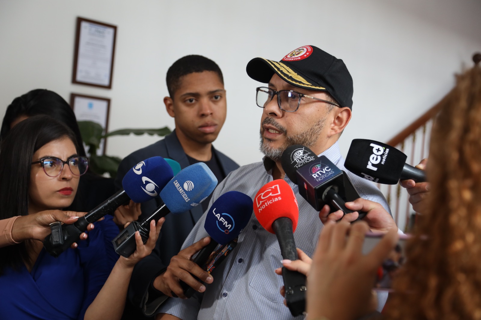 Gobierno reitera voluntad de diálogo en el Bajo Cauca, en un escenario sin hostilidades El Gobierno Nacional ratifica su compromiso irrestricto con la participación ciudadana y el derecho a la protesta social, garantizando su ejercicio dentro de los principios de la expresión pacífica, democrática y respetuosa de los derechos fundamentales de toda la ciudadanía.