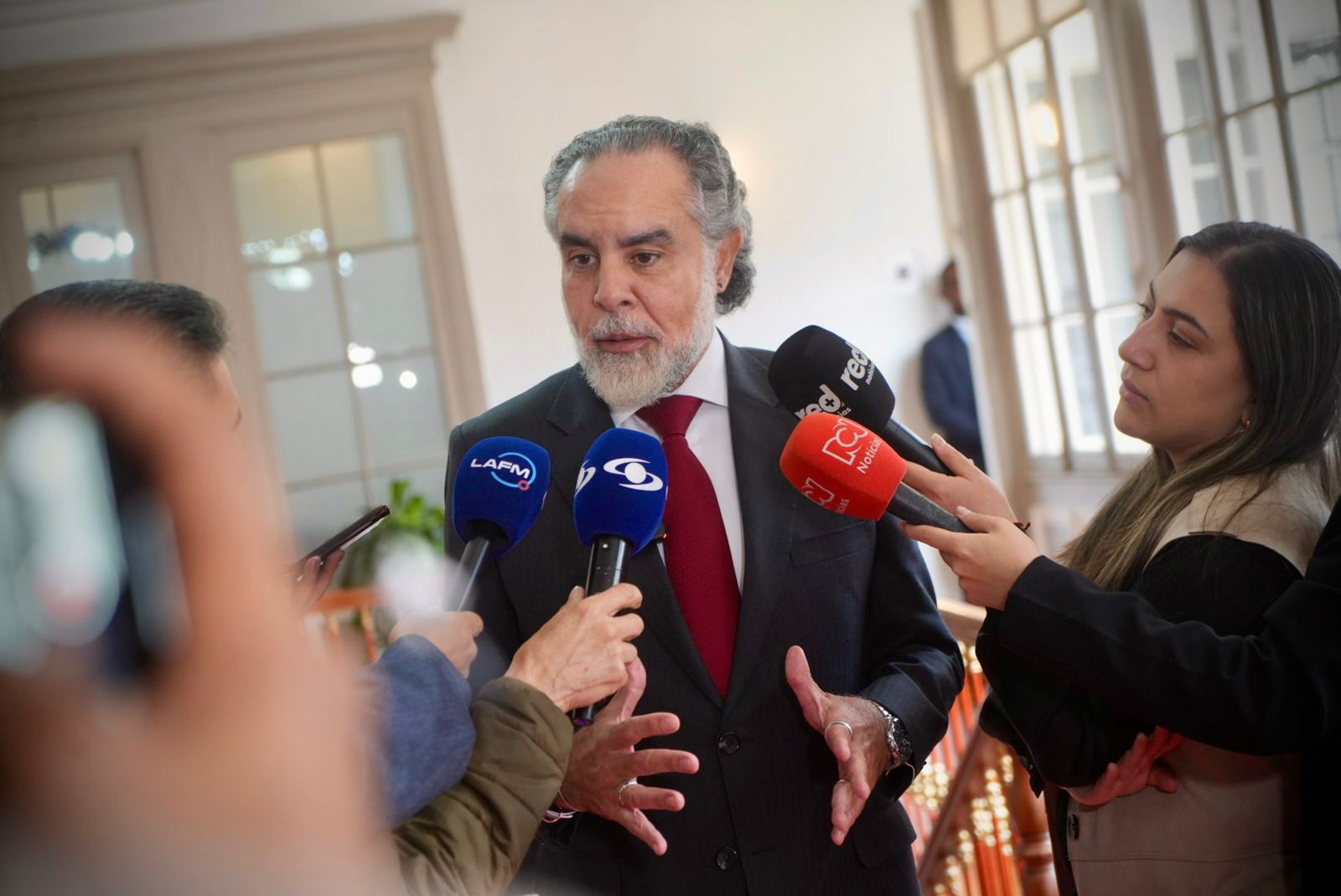 El Ministro del Interior, Armando Benedetti, se pronunció frente a la decisión del Consejo de Estado de suspender provisionalmente el decreto que permitía el traslado de recursos de afiliados desde fondos privados hacia Colpensiones.