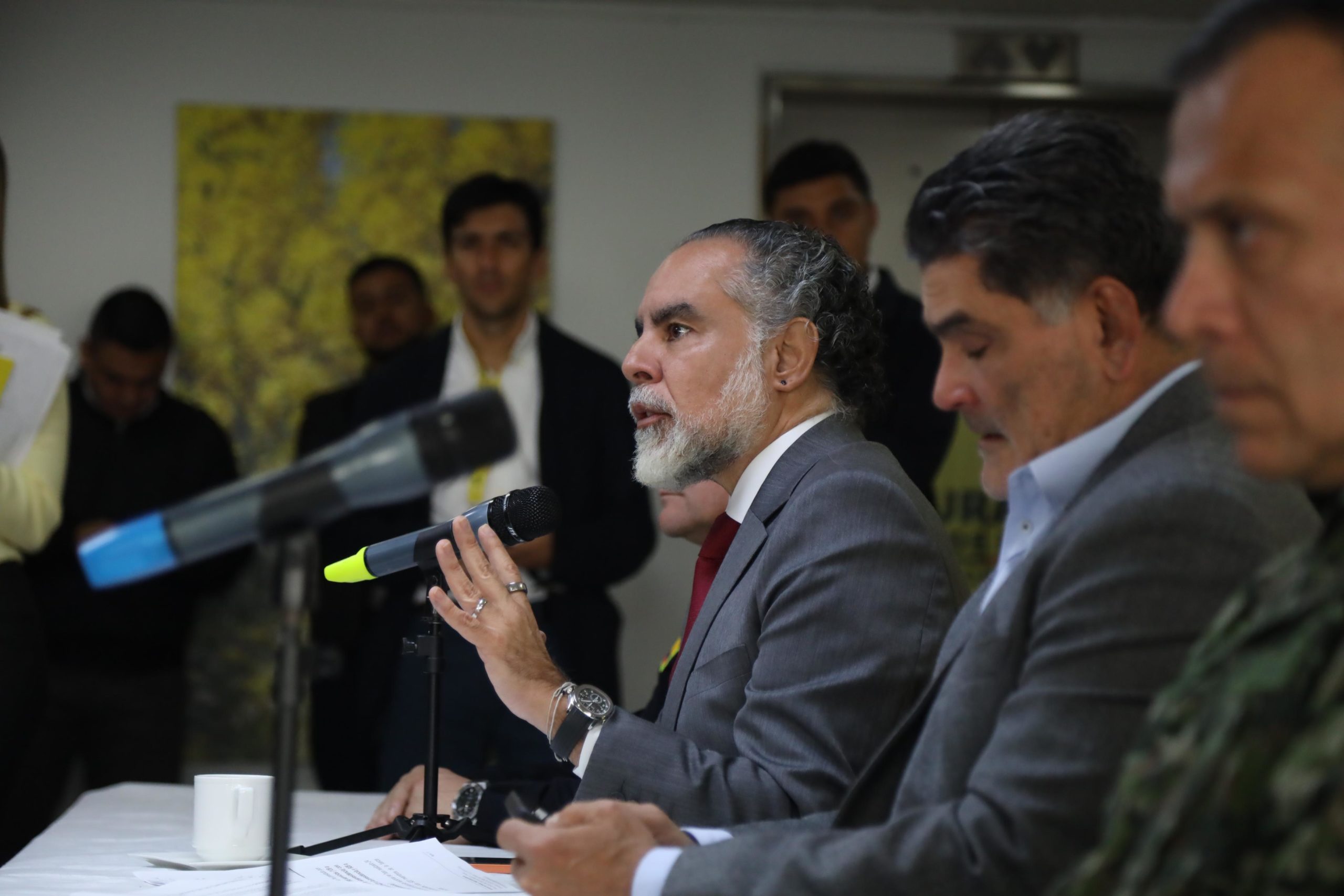 El ministro del Interior, Armando Benedetti participó en la reunión de seguridad y protección para los candidatos presidenciales y sus fórmulas vicepresidenciales citada por la Procuraduría General de la Nación.