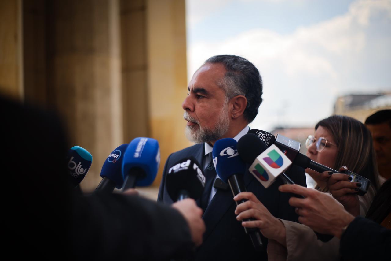 El ministro del Interior, Armando Benedetti, se pronunció hoy frente a la decisión de la Corte Constitucional de Colombia de declarar inexequible la emergencia económica decretada por el Gobierno nacional.