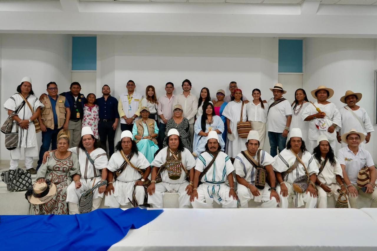 Avanza en Dibulla la consulta previa con el pueblo Wayuu sobre el proyecto de decreto de la Línea Negra3 Pueblo Wayuu sobre el proyecto de decreto de la Línea Negra, un proceso orientado a fortalecer la protección de los territorios y sitios sagrados de los pueblos indígenas de la Sierra Nevada de Santa Marta.