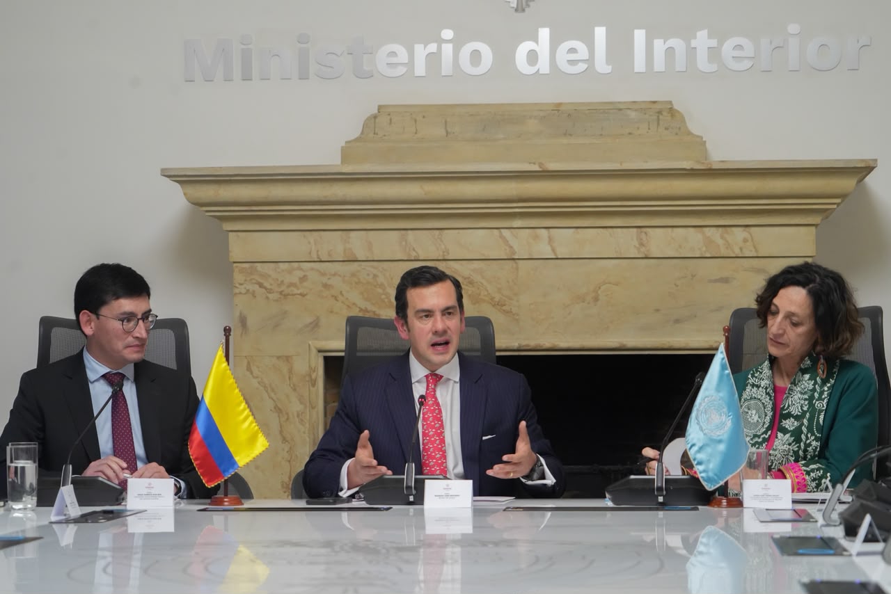 Ministro del Interior se reúne con delegados del Sistema de Naciones Unidas para trabajar en una agenda conjunta en pro del país Los representantes del sistema internacional participaron en una reunión con el ministro, Rodrigo Lara Restrepo, y el viceministro para el Diálogo Social y los Derechos Humanos, Jorge Roa.
